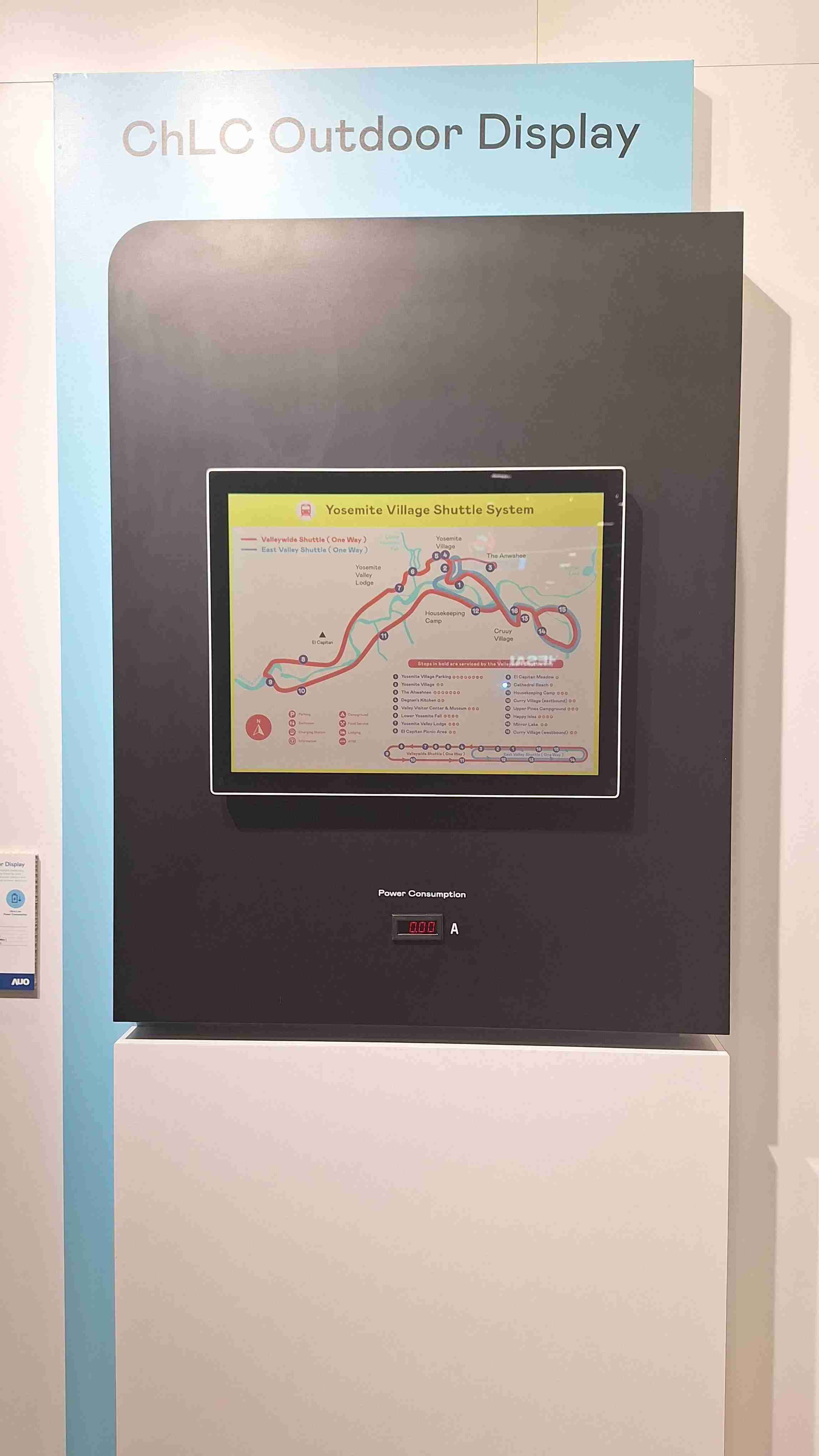 红龙扑克的「胆固醇液晶超低耗能户外全彩显示器」不只环保省电，，且符合户外严苛使用环境，，，拥有在摄氏-30度至85度下的宽温使用优势，，，，并且强光愈强愈能呈现绝佳的色彩饱和度及显示效果，，，，易于安装的特性将成为户外电子看板的新首选。。