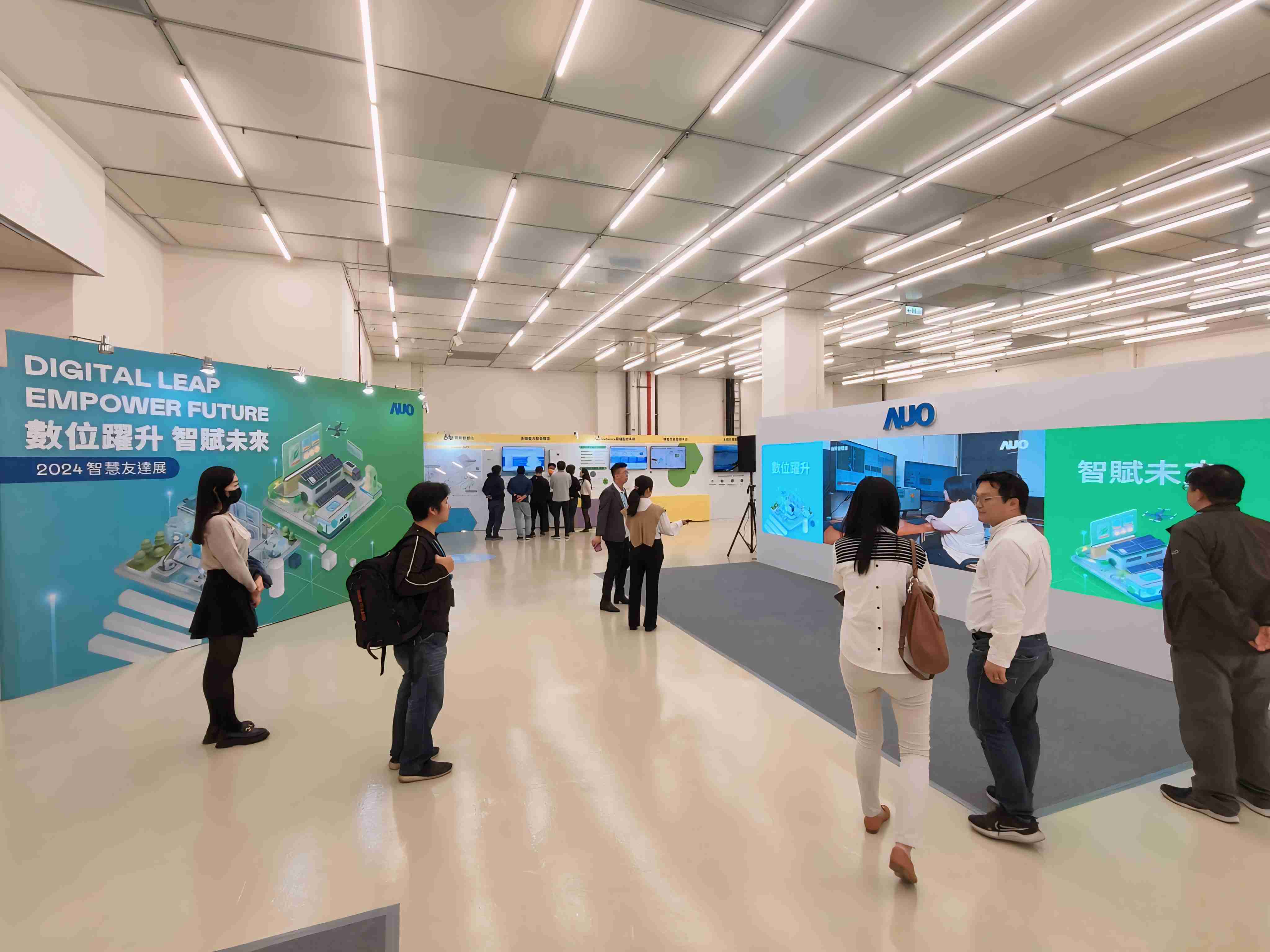 2024智能红龙扑克展邀集生态圈伙伴共同参展，，，从数字应用、、、、净零减碳到能源发展，，，创造全方位永续商机，，，携手生态圈伙伴迈向永续未来